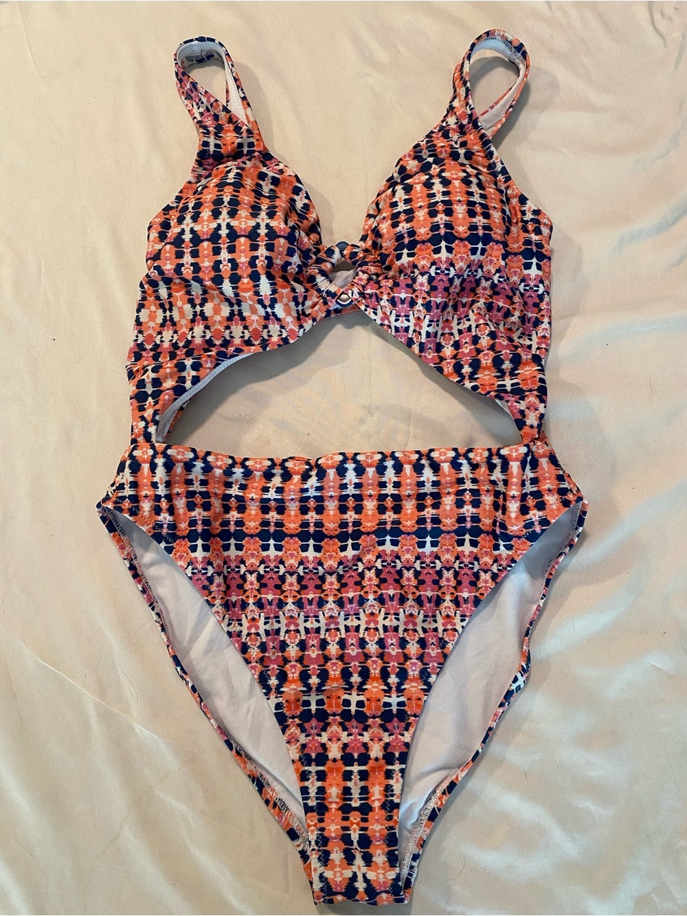 Jessica Simpson Cutout One-Piece Swimsuit - Size M - Geometric Pattern - Picture 5 of 12
